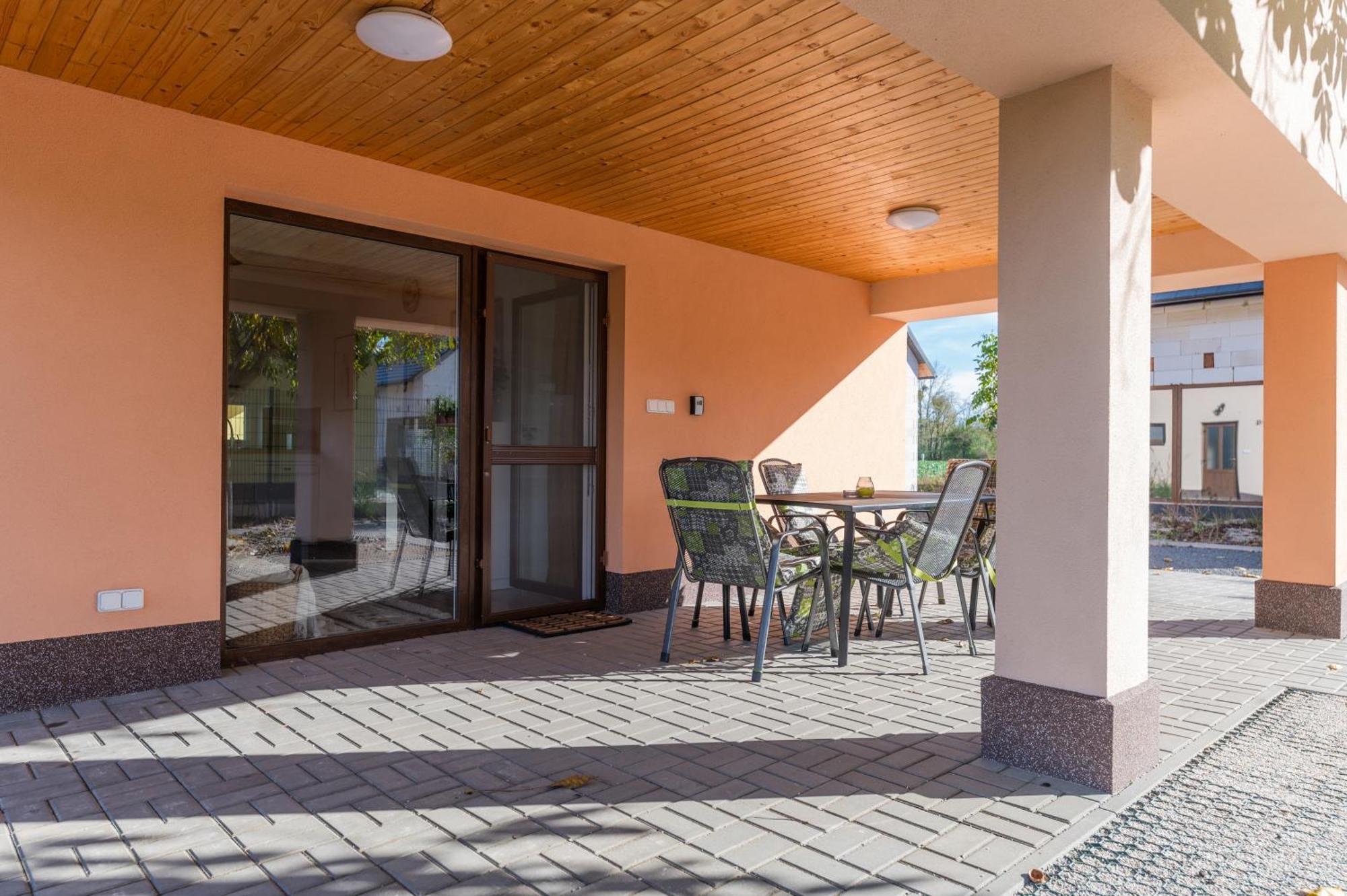 Rekreacni Dum U Jezer, Milovice 6 Villa ภายนอก รูปภาพ